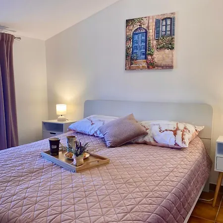 Guest house E & E *